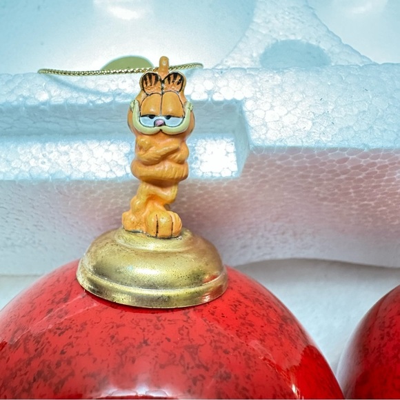 Vintage Bradford Exchange Garfield Heirloom Porcelain Ornament Collection A1732 - Picture 4 of 9